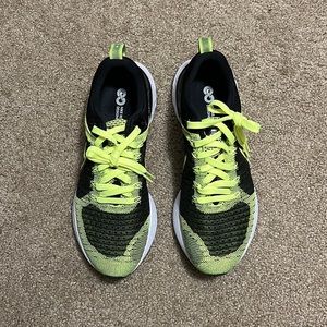 NWOT Men's Nike React Infinity Run Flyknit 2, Volt/Black, 9 CT2357 700